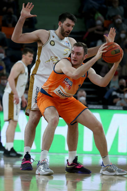 人口超过4 人口超过4